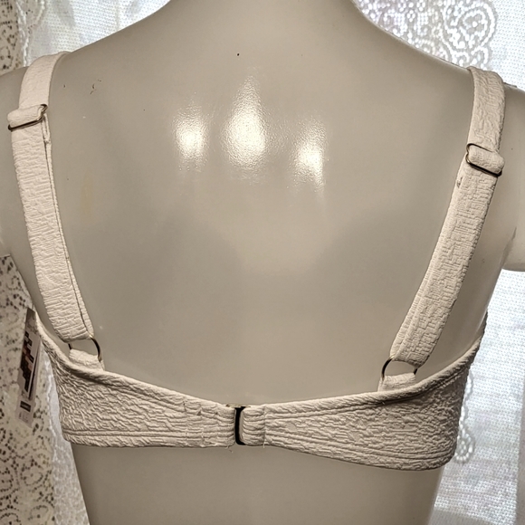 Time & True white bikini top size L. (NWT). - Picture 2 of 4
